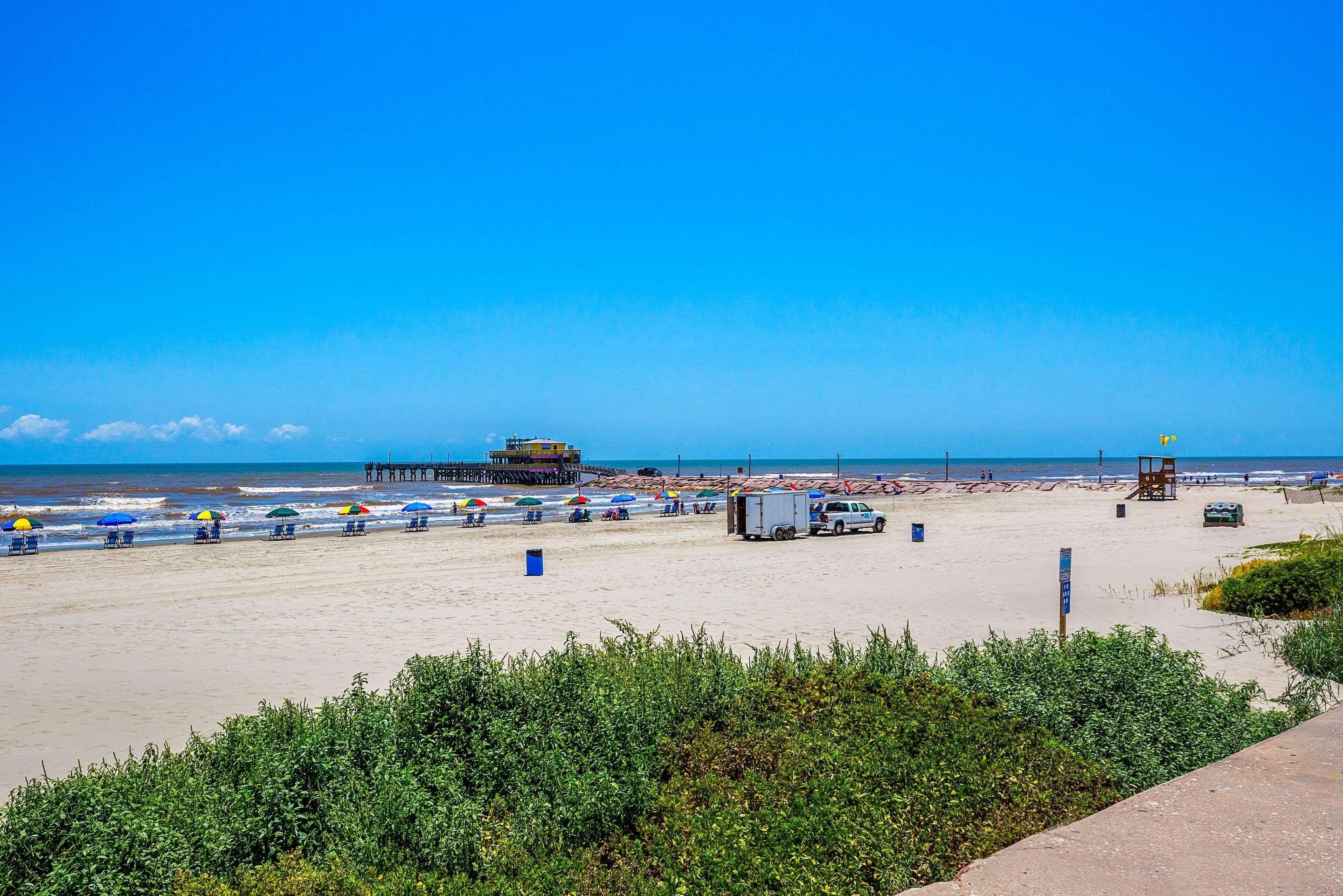 Quality Inn & Suites Galveston - Beachfront Exterior photo